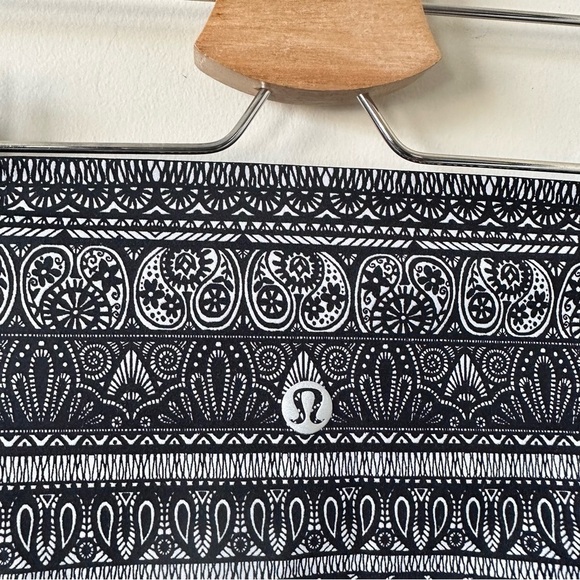LULULEMON Wunder Under Hi-Rise Tight (Nulux 28")
Entwined 50 Ice Grey Black - Picture 13 of 13